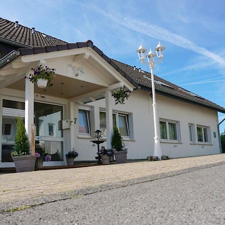 Отель Haus Loehrberg Hemer Экстерьер фото